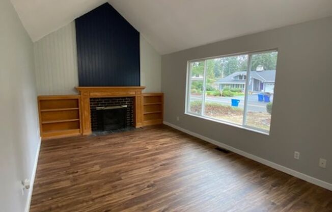 Newly Renovated Single Family Home! $500 Move in Credit!