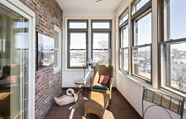 2 beds, 2 baths, $3,300, Unit 8