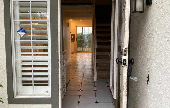 4 beds, 2.5 baths, $4,950