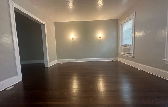 4 beds, 1 bath, $1,800