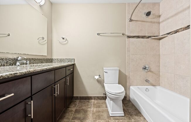 2 beds, 1 bath, 863 sqft, $1,690, Unit 307