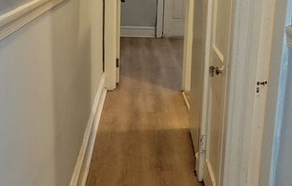 1 bed, 1 bath, $825, Unit 2nd Fl. Rear
