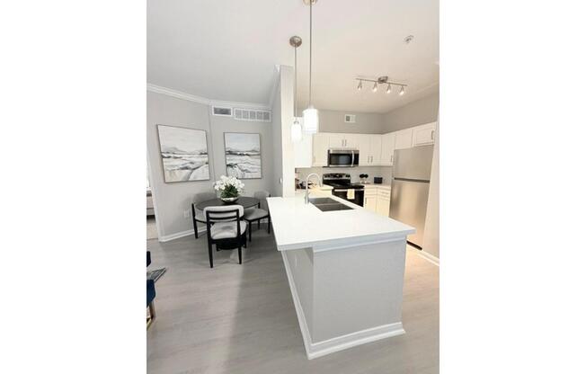 1 bed, 1 bath, 675 sqft, $1,098