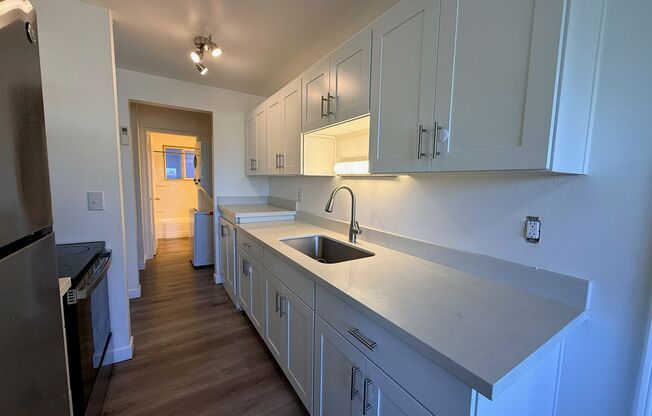 2 beds, 1 bath, 775 sqft, $2,045, Unit 205