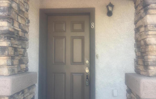 2 Bedroom 1.5 Bath  Move in Ready in North Central Phoenix.