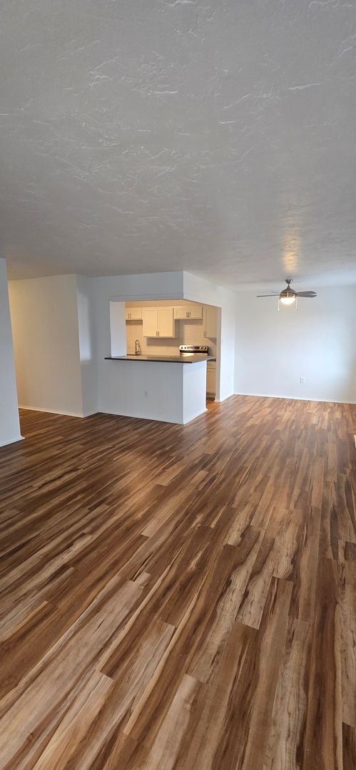 2 beds, 1.5 baths, 1,145 sqft, $1,300, Unit 55-8B10