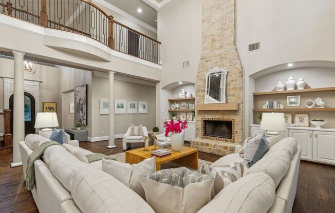 549 Round Hollow Lane