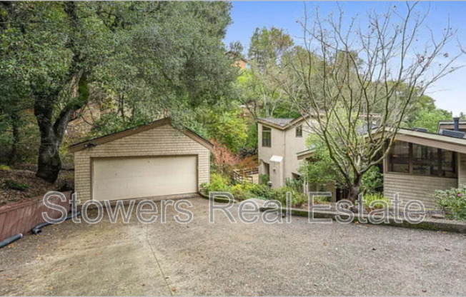 4090 CORALEE LN