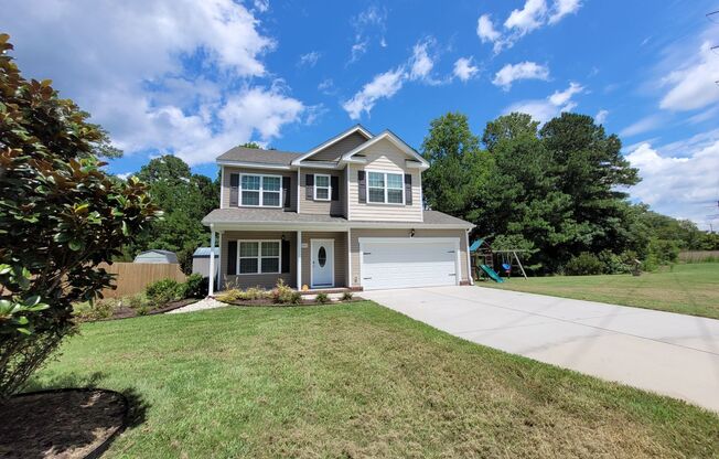 Beautiful 4 bedroom, 2.5 bath home on over 1/2 an acre lot in Chesapeake, VA!