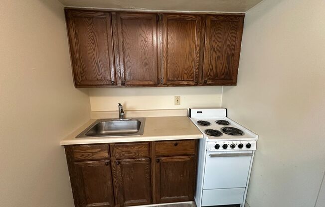 1 bed, 1 bath, $895, Unit 512