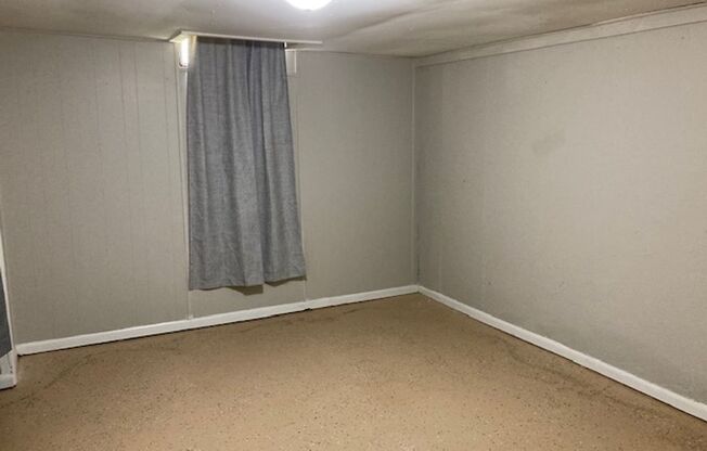 2 beds, 1 bath, $925