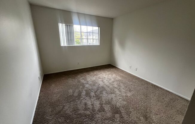 2 beds, 2 baths, 900 sqft, $2,645, Unit 202