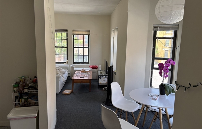 606 Columbus Ave 2R