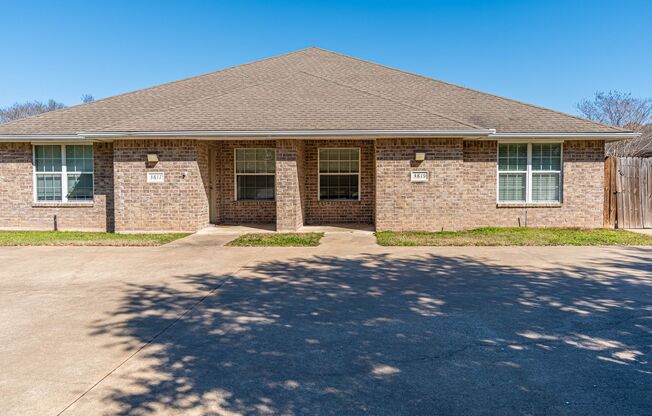 Available August 2026! 3 Bedroom 3 Bathroom Duplex with Fenced Yard!