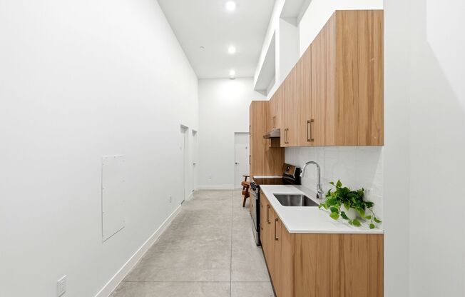 Studio, 1 bath, 473 sqft, $2,045, Unit 203-D