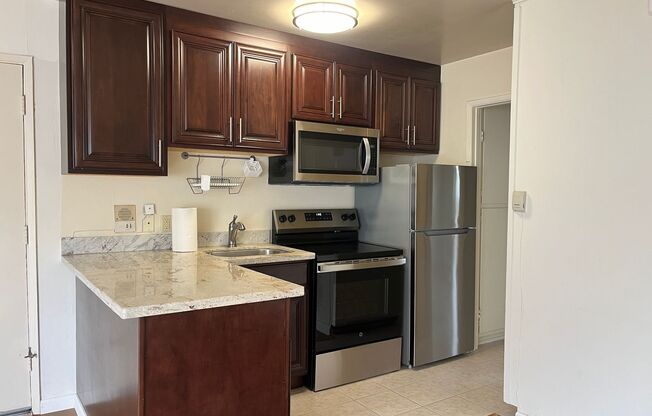 1 bed, 1 bath, 325 sqft, $2,200, Unit 20