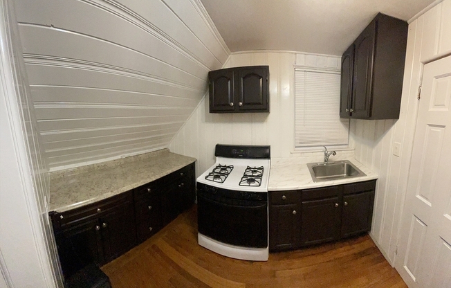 1 bed, 1 bath, $2,000, Unit 3