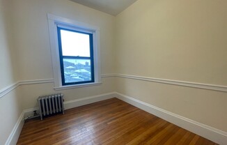 2 beds, 1 bath, 750 sqft, $3,500, Unit 25