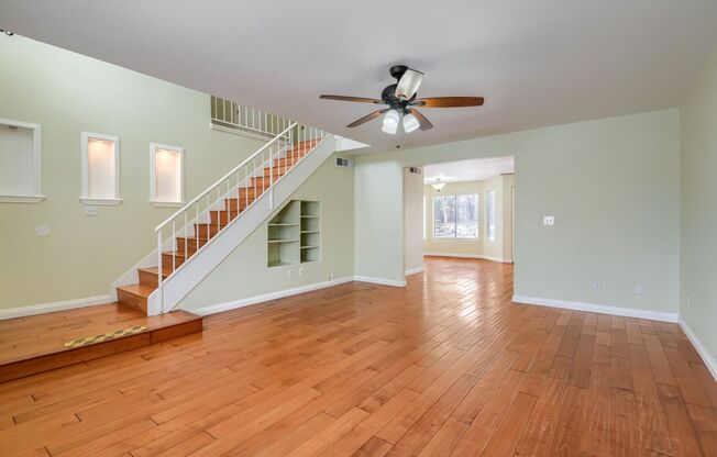 4 Bed 2.5 Bath 1,873 square foor