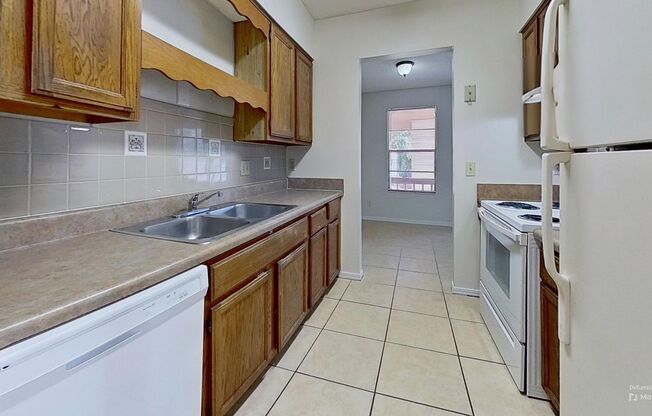 2 beds, 1.5 baths, 1,000 sqft, $1,050, Unit 472 Bentwood Lane C