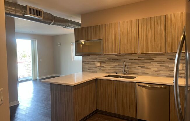 2 beds, 1 bath, 930 sqft, $3,250, Unit 13309-301