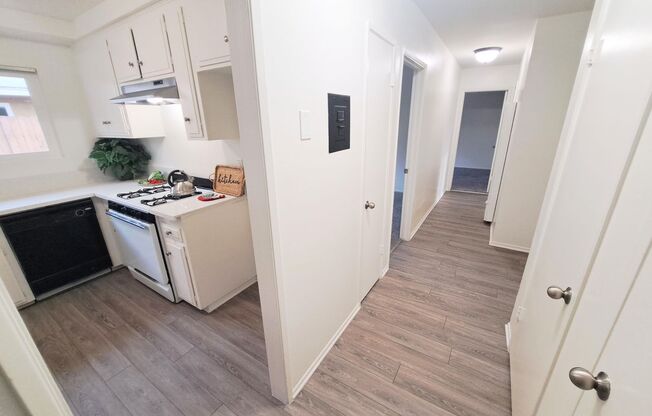 3 beds, 2 baths, 1,314 sqft, $3,295, Unit 312