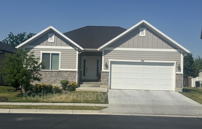192 S DERRAH DR