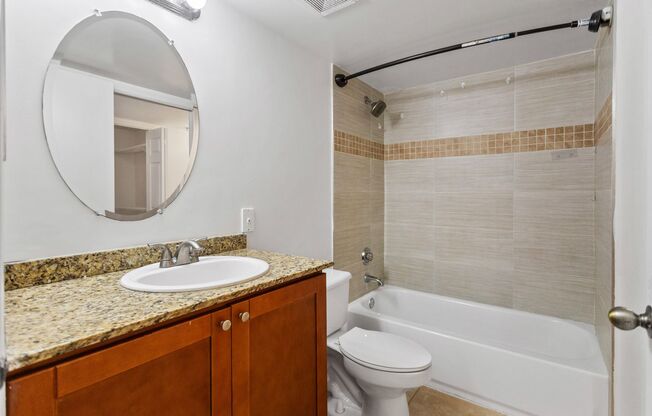 2 beds, 1 bath, 1,015 sqft, $2,050, Unit 02 - 202