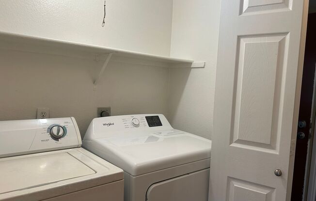 2 beds, 1 bath, 875 sqft, $2,400, Unit 56