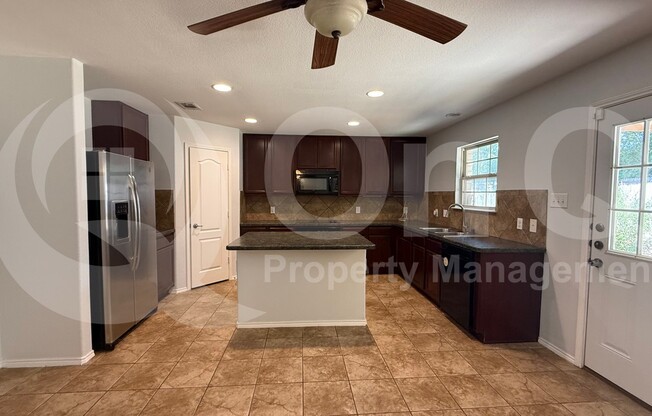 5761 DUNRAVEN TRL