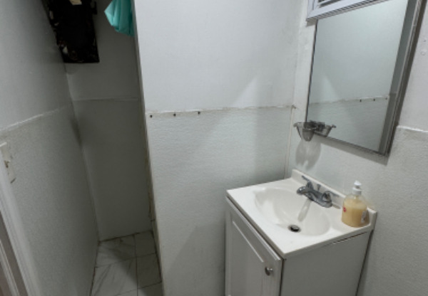 1822 Barnes ave Basement