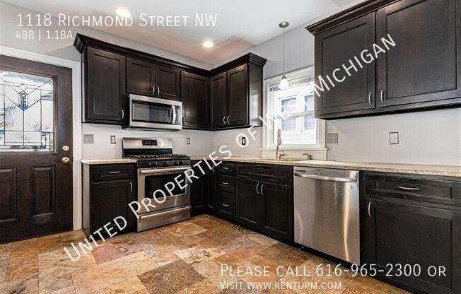 1118 RICHMOND ST NW