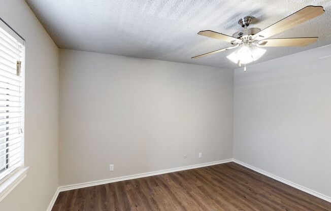 1 bed, 1 bath, 825 sqft, $834