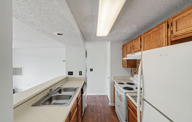 Move-In Ready 3-Bedroom Condo Near UNCC & LYNX Blue Line!