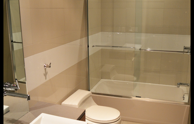 2 beds, 2.5 baths, 1,300 sqft, $3,600, Unit 03