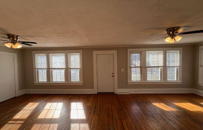 3BR/ 2BA Brick home convenient to Cherrydale!