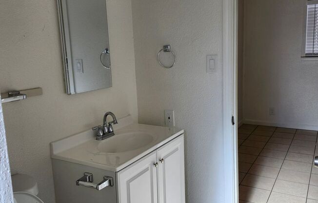 1 bed, 1 bath, 525 sqft, $1,550, Unit 16