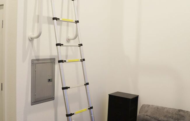 Studio, 1 bath, 239 sqft, $1,470, Unit Z-614 Furnished