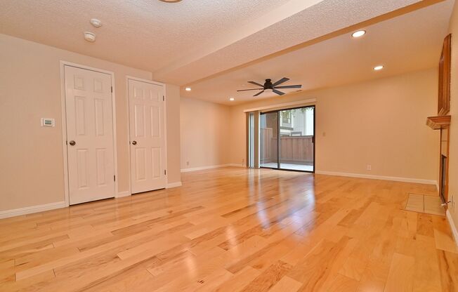 $3,580 / Bright & Spacious 3BR/ 2.5BA Town Home in Newark City