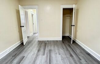 2 beds, 1 bath, $1,100, Unit G2