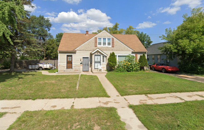 7348-7348A W Medford Ave