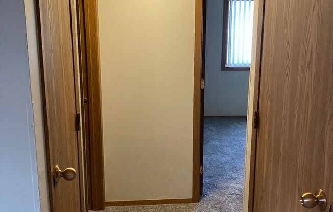 1 bed, 1 bath, 600 sqft, $925, Unit J-3