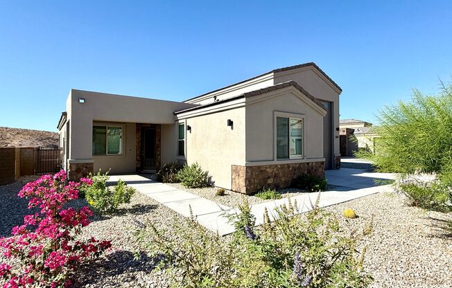 Beautiful Furnished 2 Bedroom Home in the Laughlin Ranch Community!