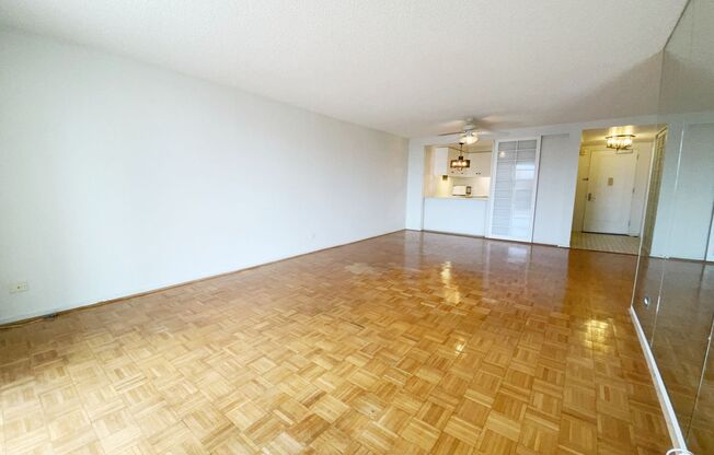 2 beds, 2 baths, $3,500, Unit # 1212