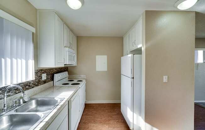 Well Organised Kitchen at Highlander Park Apts, California