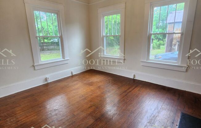 3 beds, 2 baths, $1,500