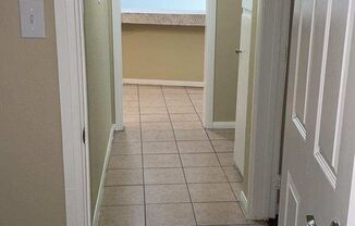 2 beds, 1 bath, $1,875, Unit 3510