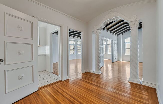 1845 Franklin Street Apartments*