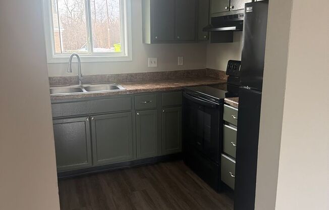 2 beds, 1 bath, 855 sqft, $999, Unit 1363