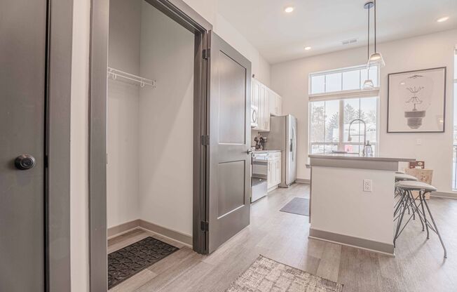 1 bed, 1 bath, 725 sqft, $1,610, Unit A111